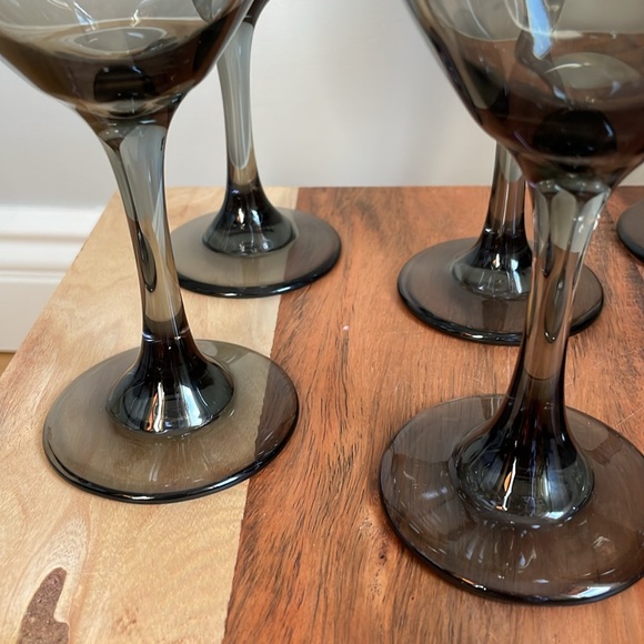 🍷Set of 6 Smoke Gray Ombré Wine Glasses 🍷 EUC! No chips or cracks! - Picture 11 of 16